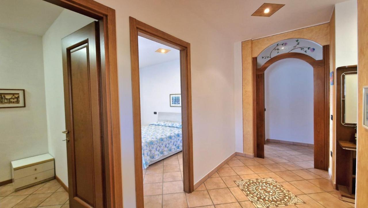 Ca' Degli Ulivi Apartment คาปริโน เวโรเนเซ ภายนอก รูปภาพ