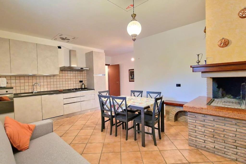 Ca' Degli Ulivi Apartment คาปริโน เวโรเนเซ ภายนอก รูปภาพ