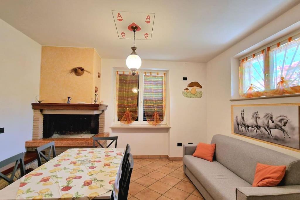 Ca' Degli Ulivi Apartment คาปริโน เวโรเนเซ ภายนอก รูปภาพ